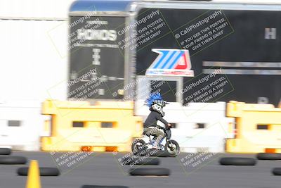 media/Nov-06-2022-SoCal Trackdays (Sun) [[208d2ccc26]]/Around the Pits/